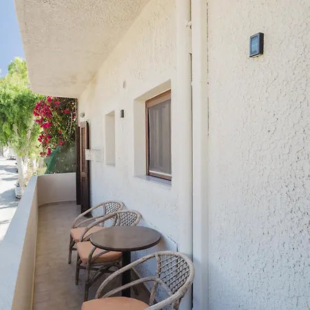 Philoxenia Aparthotel 3*