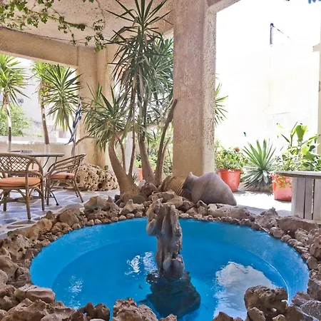 Lägenhetshotell Philoxenia 3*